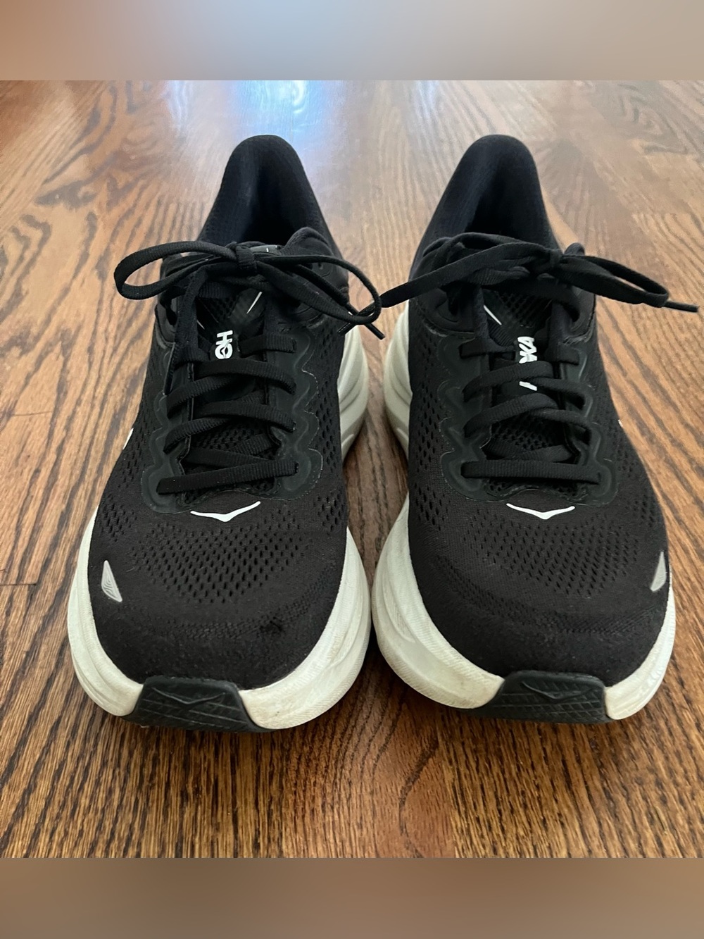 Hoka Women's Bondi 9 Black and White Running Shoe size 10.5 B - Picture 5 of 9